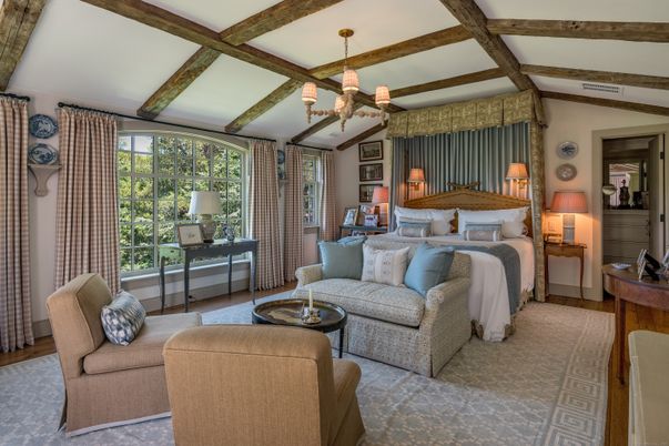 Bedroom, Chandelier, Interior, Living room, Wooden Beams