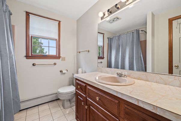 Bathroom, Interior, Tile Countertops