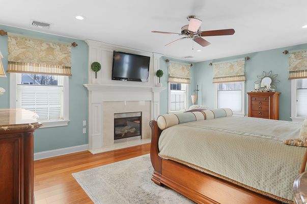 Bedroom, Fireplace, Interior, Recessed Lighting, Wood Texture Flooring