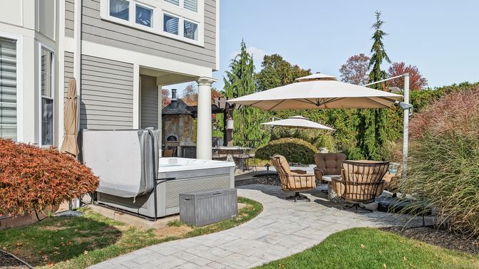 Exterior, Hot Tub