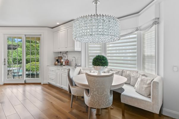 Chandelier, Dining room, Interior, Kitchen, Pendant Lights, Recessed Lighting, Wood Texture Flooring