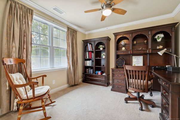 Home Office, Interior
