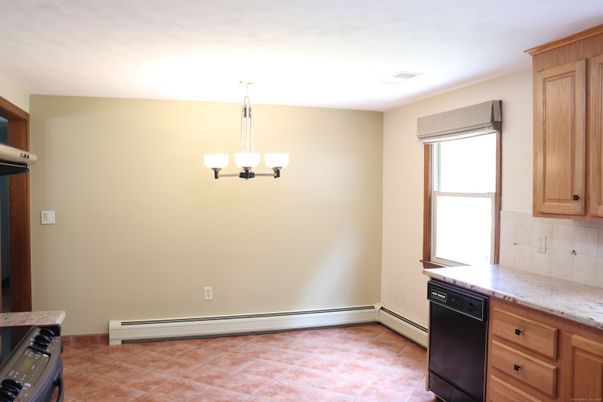 Empty room, Interior, Pendant Lights