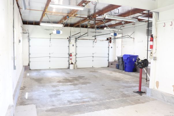 Garage, Interior