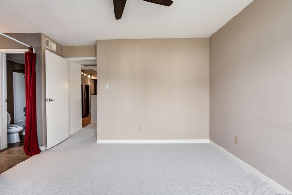 Bathroom, Empty room, Interior