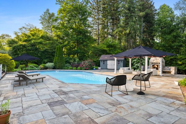 Exterior, Fireplace, Pool