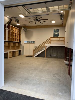 Garage, Interior