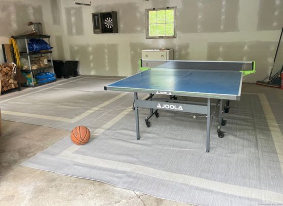 Game Room, Interior