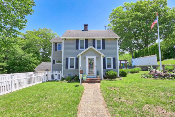 Backyard, Exterior, Facade, Georgian