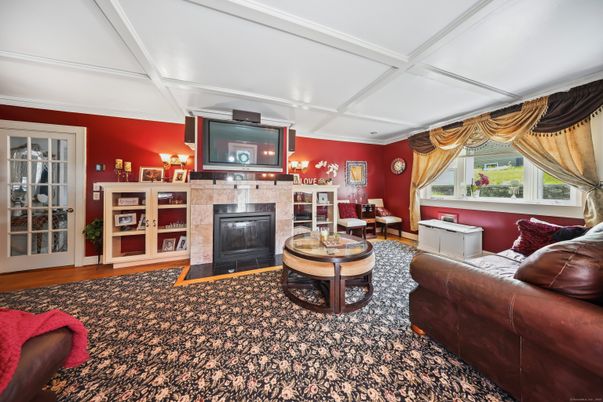 Fireplace, Interior, Living room