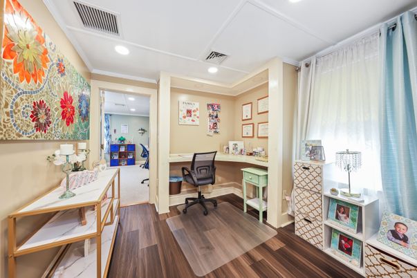 Home Office, Interior, Recessed Lighting, Wood Texture Flooring