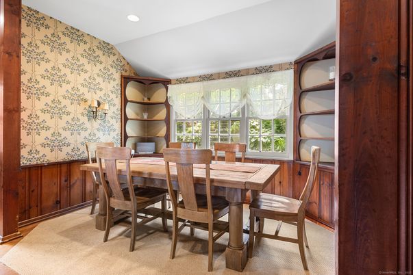 Dining room, Interior, Recessed Lighting