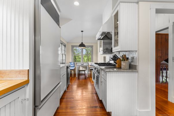 Dining room, Interior, Kitchen, Pendant Lights, Recessed Lighting, Wood Texture Flooring