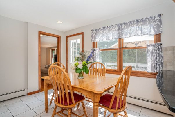 Dining room, Interior, Recessed Lighting