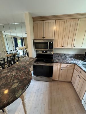 Dining room, Interior, Kitchen, Stainless Steel Appliances, Wood Texture Flooring