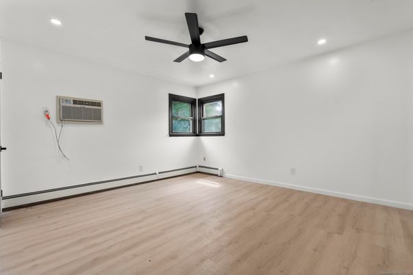 Empty room, Interior, Recessed Lighting, Wood Texture Flooring