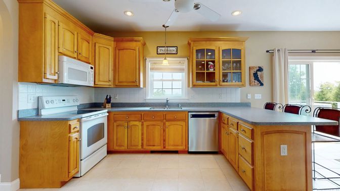 Dining room, Interior, Kitchen, Pendant Lights, Recessed Lighting, Stainless Steel Appliances