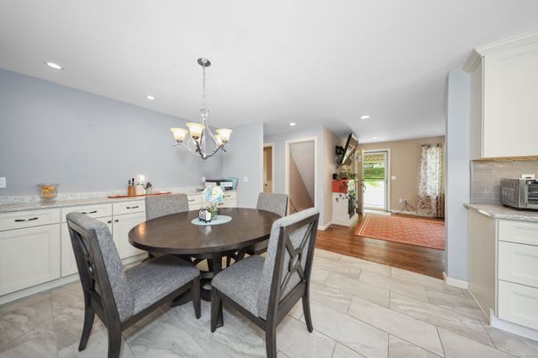 Chandelier, Dining room, Interior, Recessed Lighting, Wood Texture Flooring