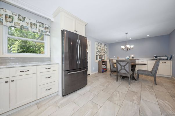Chandelier, Dining room, Interior, Kitchen, Recessed Lighting