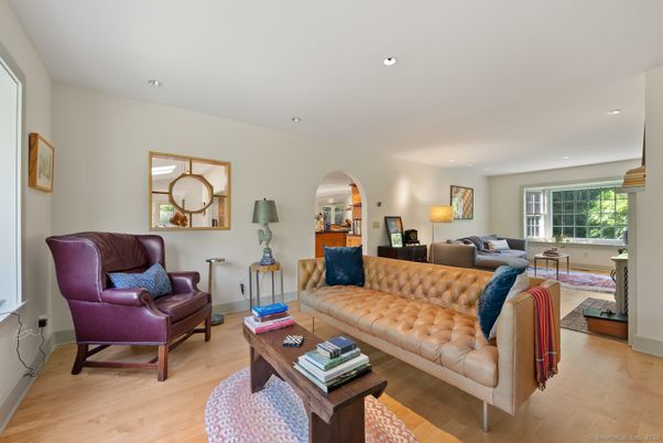 Interior, Living room, Recessed Lighting, Wood Texture Flooring
