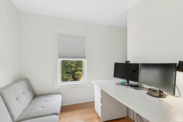 DE Listing image placeholder
