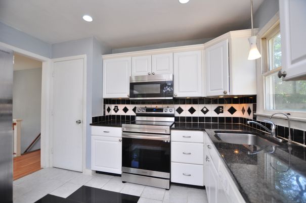 Interior, Kitchen, Pendant Lights, Recessed Lighting, Stainless Steel Appliances