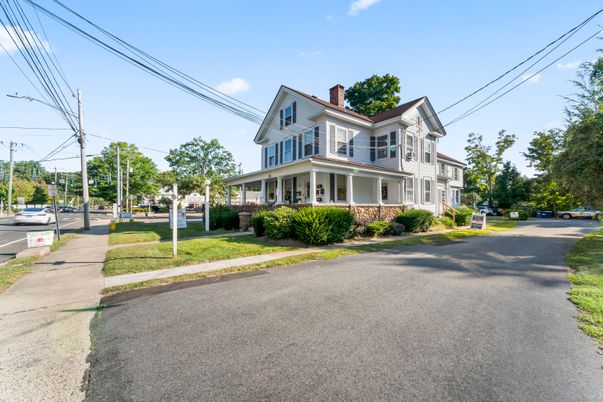Exterior, Facade, Queen Anne Victorian
