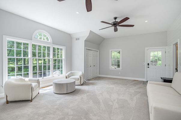 Empty room, Interior, Recessed Lighting