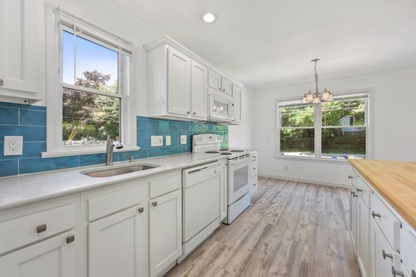 Interior, Kitchen, Pendant Lights, Recessed Lighting, Wood Texture Flooring