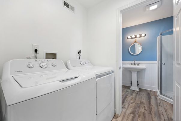 Bathroom, Interior, Utility Closets, Washer, Wood Texture Flooring