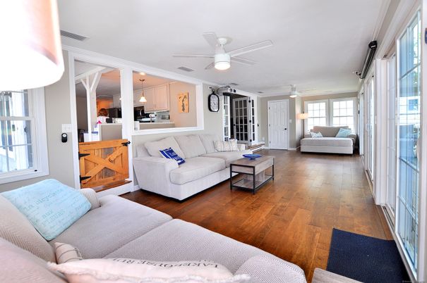 Interior, Kitchen, Living room, Pendant Lights, Wood Texture Flooring