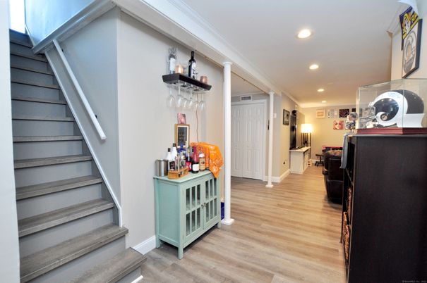 Interior, Recessed Lighting, Wood Texture Flooring