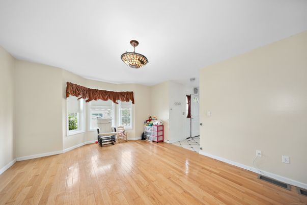 Chandelier, Empty room, Interior, Wood Texture Flooring