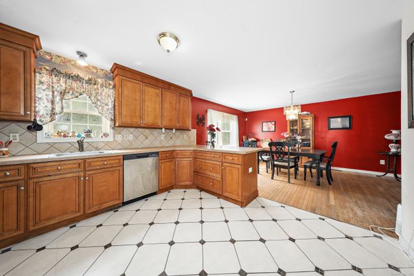 Chandelier, Dining room, Interior, Kitchen, Wood Texture Flooring