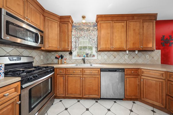 Interior, Kitchen, Stainless Steel Appliances