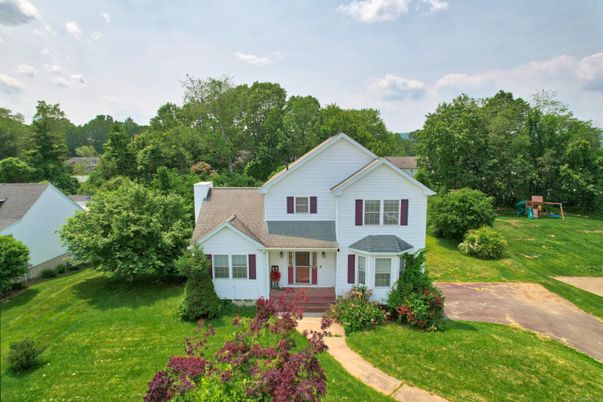 Backyard, Exterior, Facade, Playground, Farmhouse