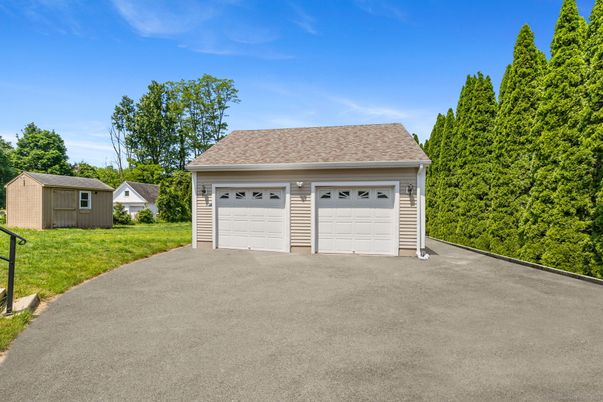 Detached Garage, Exterior