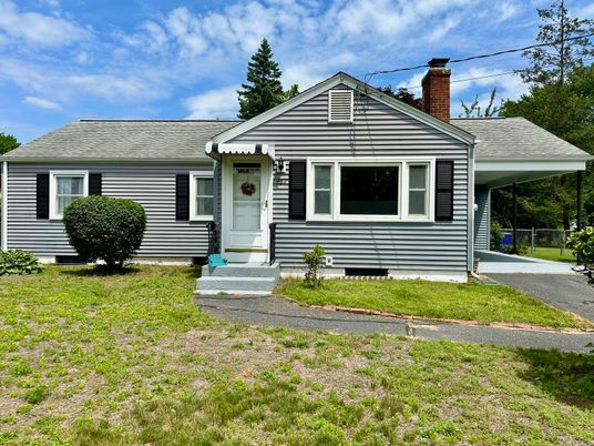 Exterior, Facade, Cape Cod