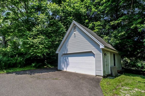 Detached Garage, Exterior