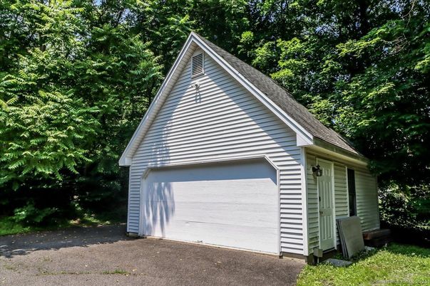 Detached Garage, Exterior