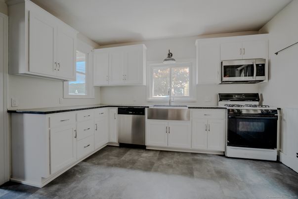 Interior, Kitchen, Pendant Lights, Stainless Steel Appliances