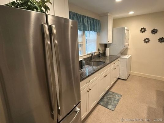 Interior, Kitchen, Recessed Lighting, Washer