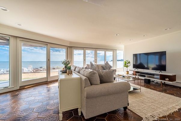 Interior, Living room, Recessed Lighting, Water