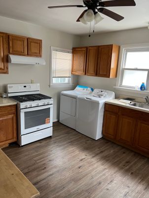 Interior, Kitchen, Washer, Wood Texture Flooring