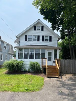 Exterior, Facade, Queen Anne Victorian