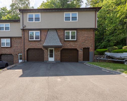 Attached, Exterior, Facade, Brick Facade, Split Level