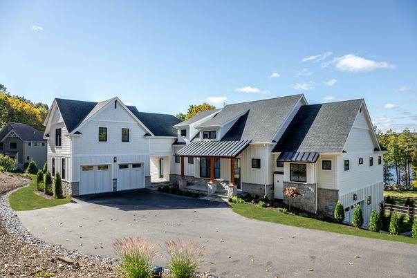 Attached, Exterior, Facade, Farmhouse