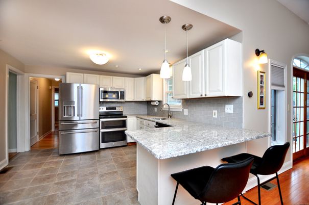 Interior, Kitchen, Pendant Lights, Recessed Lighting, Stainless Steel Appliances