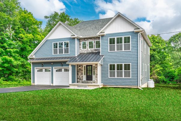 Attached, Exterior, Facade, Farmhouse