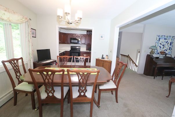 Chandelier, Dining room, Interior, Kitchen, Piano